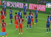 战术角球发威！巴尔加斯助攻王燊超破门，海港客场1-0领先申花