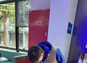 BLG分享选手日常视频：小Wei和咕噜噜一起玩
