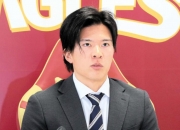 东北乐天金鹫续约王牌投手早川隆久，球员提醒球队需学习神户胜利船的夺冠气质