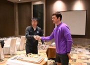 记者：于根伟为格兰特主持生日宴 相信格兰特的事会有圆满解决