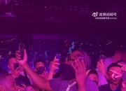 😎夜店小王子回归！哈登在魔都嗨皮🎉与好友隔空蹦迪